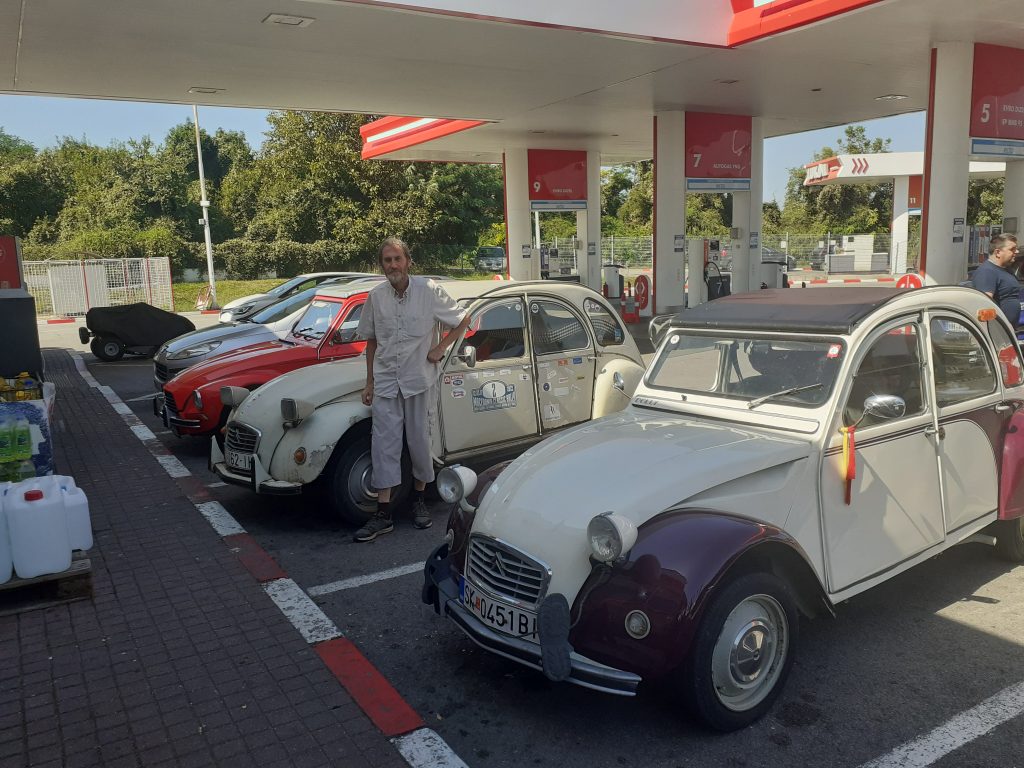 2cv 