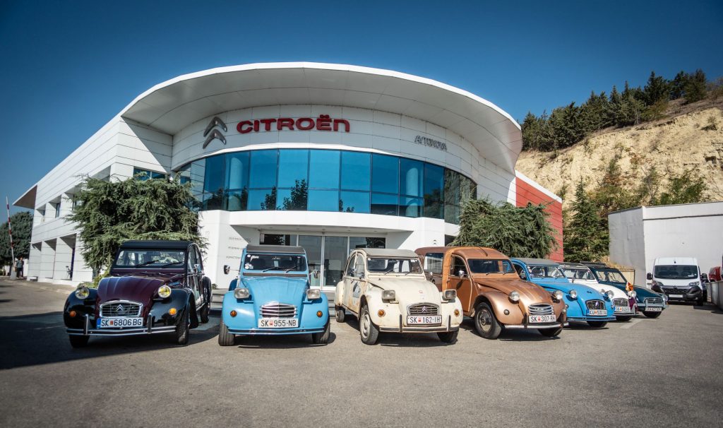 2cv's in the Citroen Macedonia yard